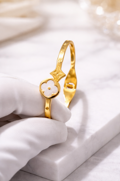 Clover Charm Gold  Bangle  Handcuff