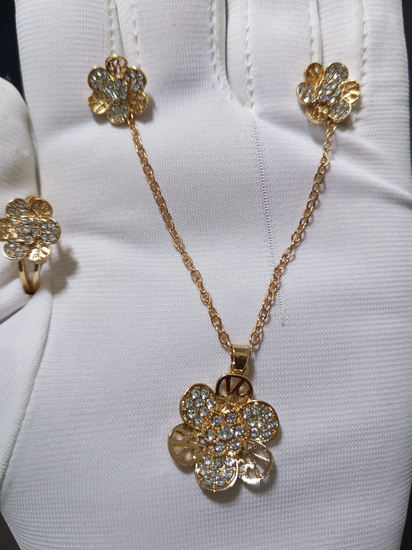 Golden Blossom Crystal Set