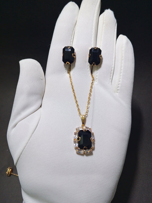Aurora Pearl Pendant Set