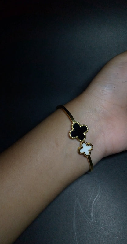 Premium 1 Carat Clover Charm Bracelet✨